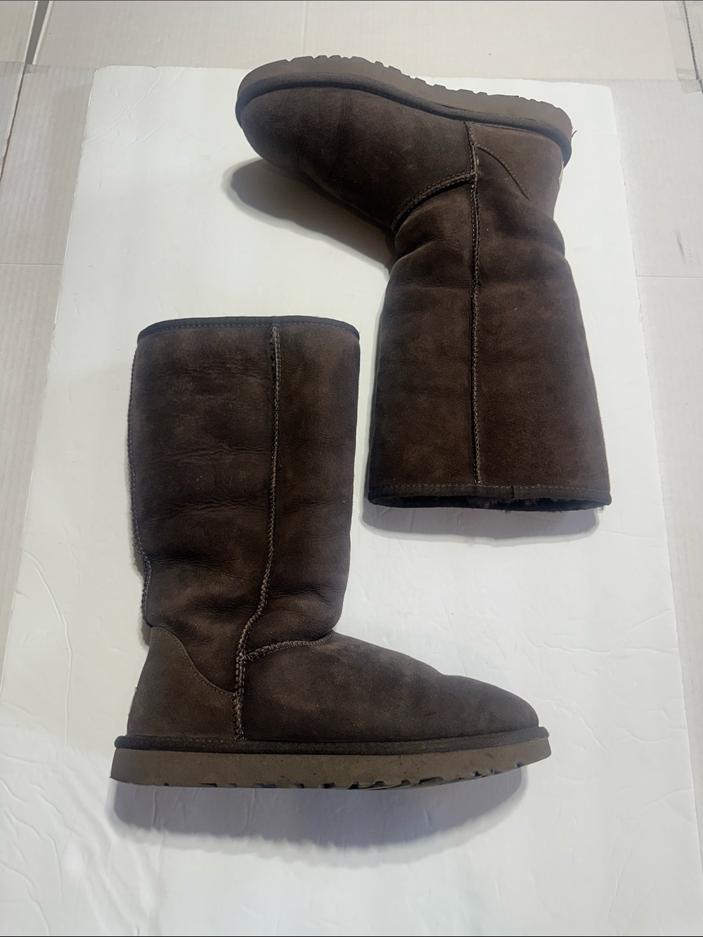 UGG slip on Classic Tall Shearling-Lined Boots - Dark Brown sz 9 comfortable - Picture 4 of 10